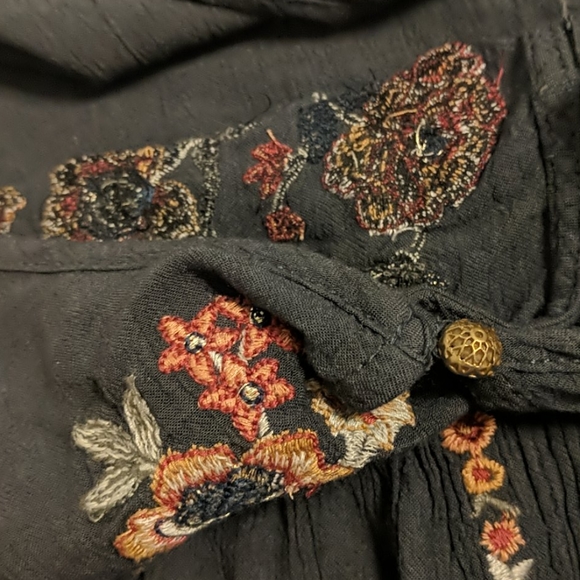 Shirt - Picture 5 of 7